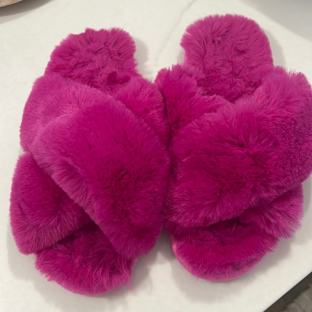 Loft fuzzy Slippers